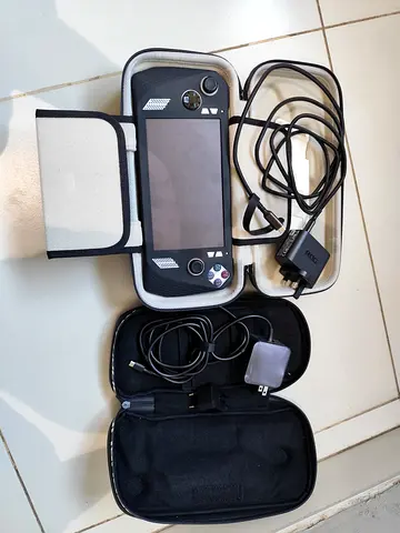 Rog ally z1 extreme handheld
