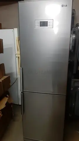 Refrigerator LG Btoom Farzeer Display model Neat and clean