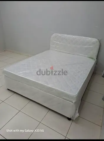 BRAND NEW QUEEN SIZE AMERICAN BASE BED WITH MATTRESS 150X190 CM