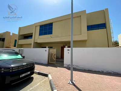 Commercial villa for annual rent in a prime location in Al Zorah AjmanEasy access to the Dubai and Sharjah exits.