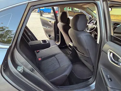 2019 Nissan SENTRA photo 11