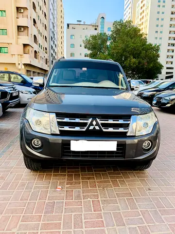 Mitsubishi Pajero 2013 GLS GCC Specs - Well Maintained
