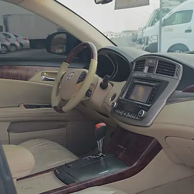 صورة 13 لـ 2011 Toyota AVALON