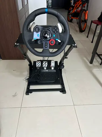 Logitech G29 Driving Force Racing Wheel and Pedals with Stand