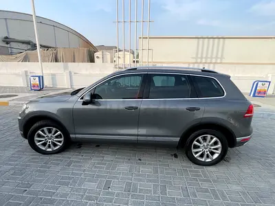 Volkswagen Touareg 2016 Bluemotion Technology - GCC Specs - Excellent Condition