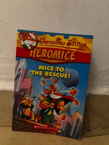 Geronimo Stilton: Heromice - Mice to the Rescue! (Children's paperback)