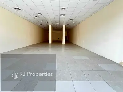 HOT OFFER 1MONTH FREE LUXURY SHOP WITH WASHROOM READY TO MOVE BUSINESS SPOT AREA JUST 120k