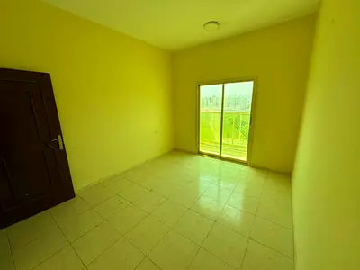 غرفتين وصالة_ بلكونة _ 2 حمام_ تكييف مركزي_ سهل المخرج للشارقة ودبي وطريق الشيخ محمد بن زايد.
