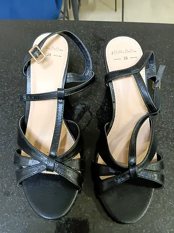 Black strappy women's sandals, size 38, new