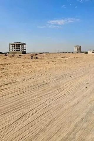 للبيع أرض تجارية مميزة في منطقة المالحة – الشارقة، تمثل فرصة استثمارية واعدة في موقع استراتيجي يتميز بسهولة الوصول وقربه من أهم الطرق والخدمات، مما يج