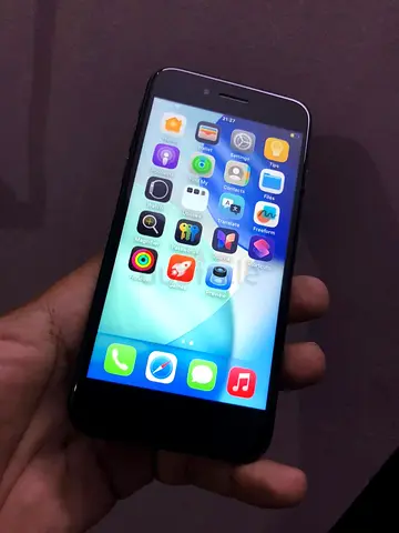 IPHONE SE 2022 3rd Gen. iOS 26 Excellent working