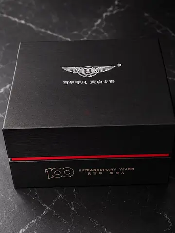 Bentley-Smartwatch with Multiple Straps - Unused in Box