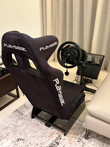 Playseat Thrustmaster T300, gaming chair