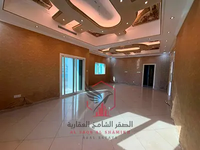 افخم خمس غرف وصالتين مساحة واسعة اطلالة بحرية  مع باركن وتكيف مجاني