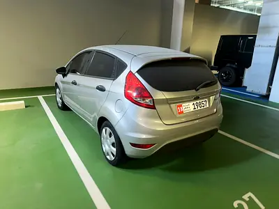 2011 FORD FIESTA 照片 4