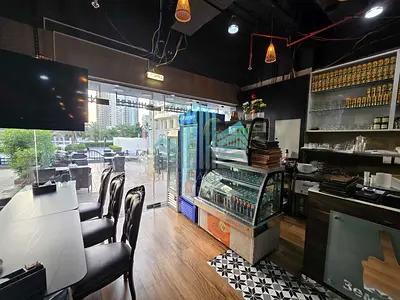 PRIME LOCATION READY SHOP | BESIDE CREEK | WITH OUTSIDE SITTING AREA