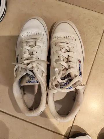 White Reebok Classic Sneakers - 43 size