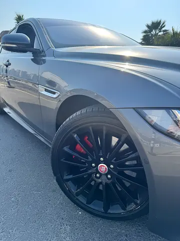 2016 Jaguar XE — фото 2