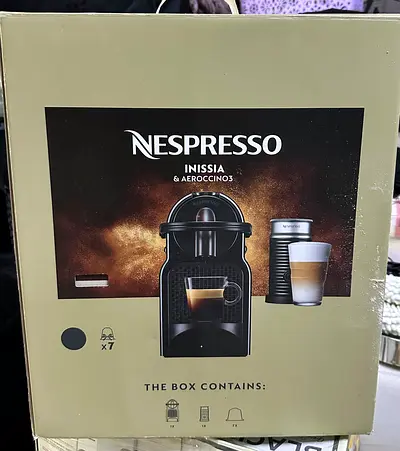 Nespresso Inissia with Aeroccino3 - Coffee Machine (Boxed)