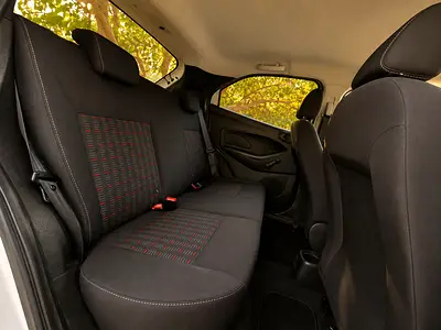 2019 FORD FIGO 照片 6