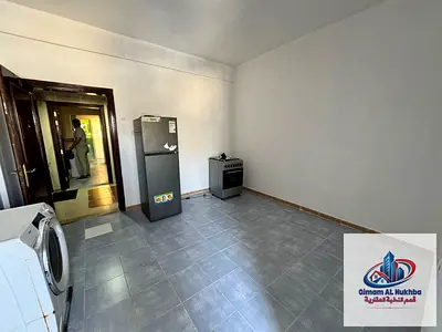 استديو ممتاز مطبخ منفصل تشطيبات فاخر تسهيلات في السداد وصيانه كاملة علي المالك قريب من نستو ومستشفى زليخة سهل الوصول الى مخرج دبى