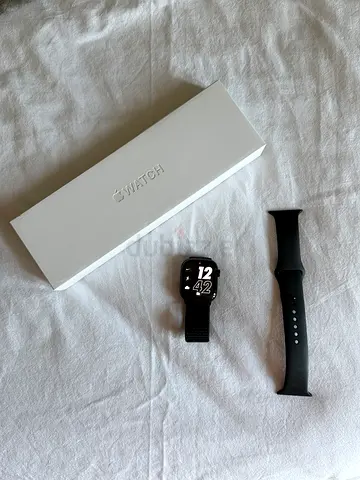 Apple Watch Series 11 GPS 42mm - Jet Black (International) - Pristine Condition