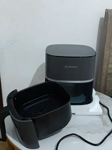 Nutricook Essentials Air Fryer Vision 5.2L – Like New – AED 200 Selling my Nutricook Essentials Air