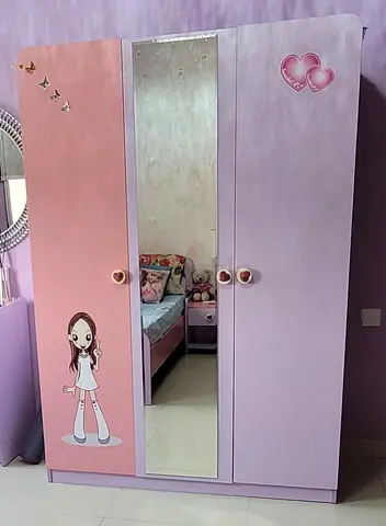 Girl’s room furniture for sale