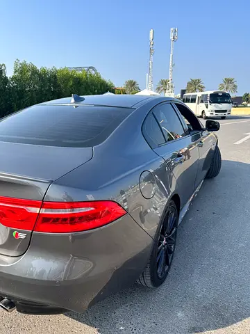 2016 Jaguar XE — фото 4