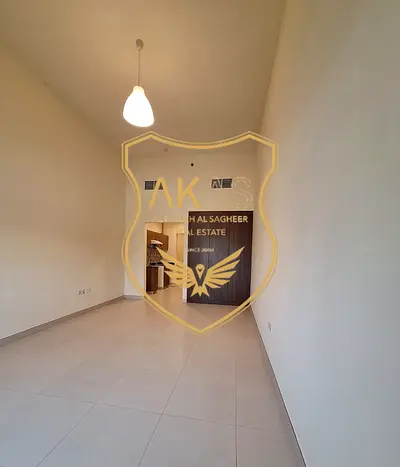 HOT OFFER - Big Size Studio - 33k In 4 Payments