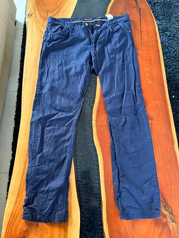 Massimo Dutti - Dark blue casual men's chinos, size M - gently used