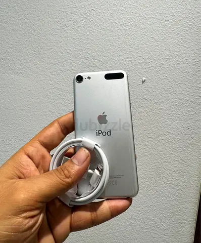 IPOD TOUCH 6TH GENERATION EXCELLENT CONDITION