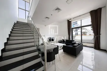 Fully Furnished | Vast Unit | Facing Circle Mall