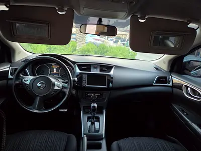 2019 Nissan SENTRA photo 13