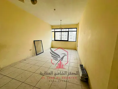 أرخص شقة للإيجار السنوي بغرفة نوم وصالة تكييف مجانا مساحة مميزة بناء عائلي في القاسمية المحطة