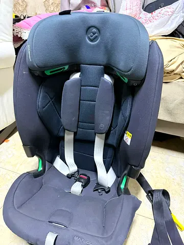 Maxicosi titan pro I size Used Infant Car Seat (Convertible) - Good Condition