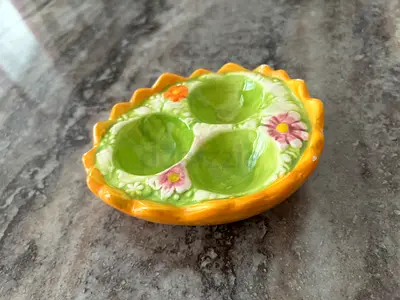 Small Decorative Ceramic Egg Holder / Condiment Dish