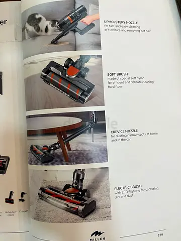 Vacuum & floor cleaner