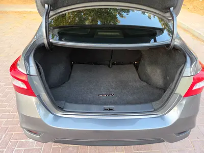 2019 Nissan SENTRA photo 12