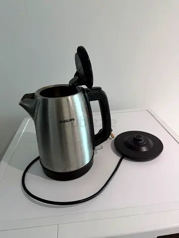 Philips Stainless Steel Electric Kettle - 1.7L, Good Condition