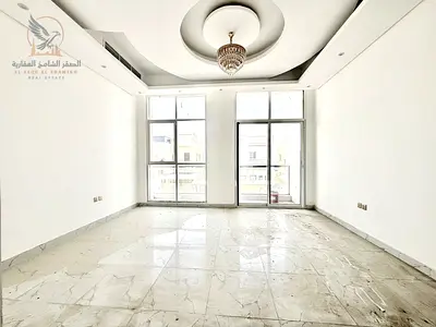 First occupancy villa, central air conditioning, all rooms are master suites with maid's room
