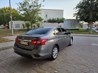2019 Nissan SENTRA photo 6