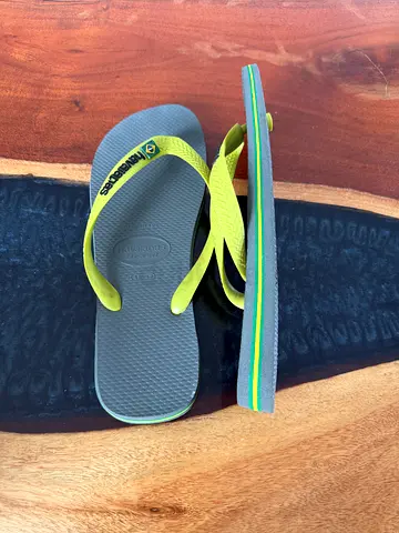 Used gray and lime Havaianas flip flops - good condition