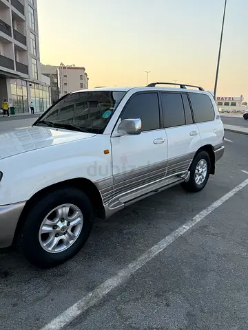 Toyota Land Cruiser GXR 2005 GCC Specs - Well Maintained