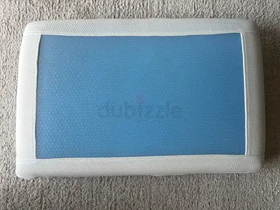 Cooling gel memory foam pillow — used, good condition