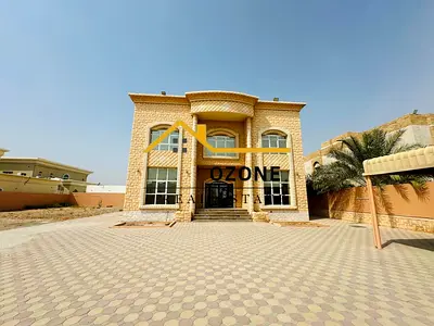 Luxurious huge size 5bedroom villa with maid room separate majlis in just 120k