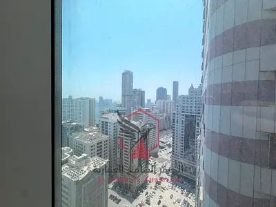 تكيف مجانا على المالك و باركين مجانا و جيم ومسبح مجانا و جميع الغرف ماستر مع خزائن بالحائط ارخص سعر غرفتين وصالة للايجار السنوي