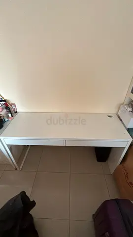 IKEA White modern study/computer desk - good condition