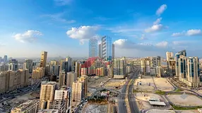 Vacant / 3BHK / Near Safeer Mall / Closed hall / Family-Friendly