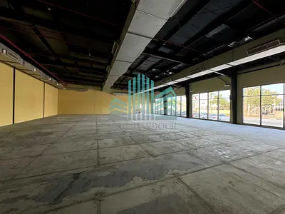 PREMIUM AIR-CONDITIONED | 100 METERS FROM SHEIKZ ZAYED ROAD